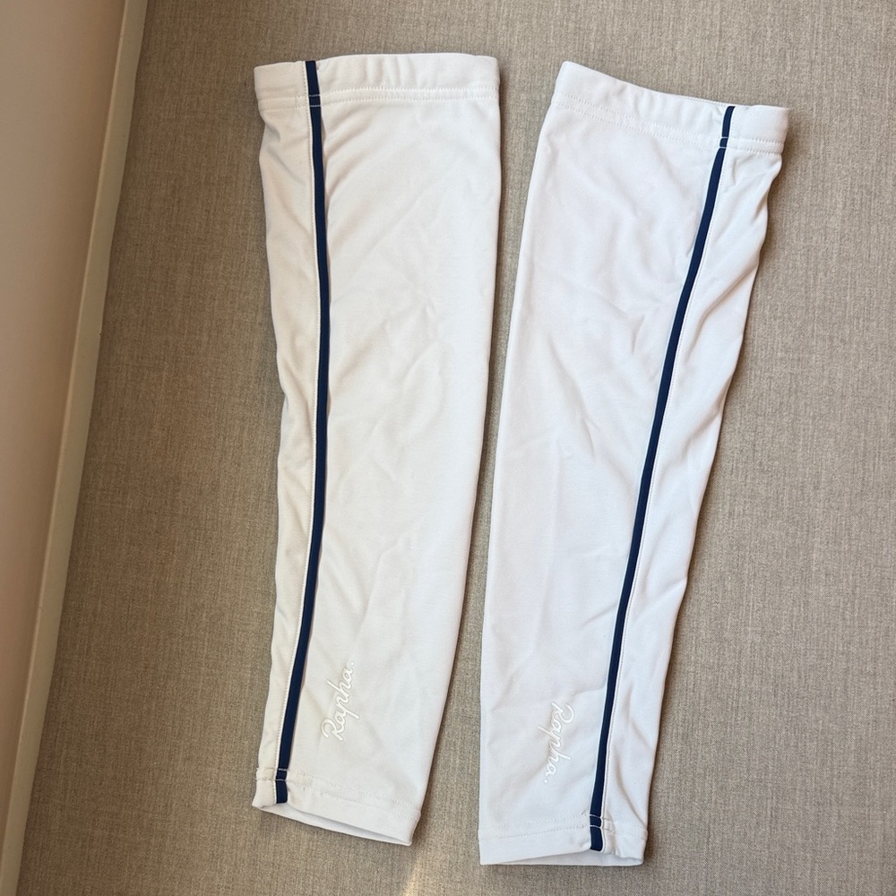 Men’s Rapha White Cycling Arm Warmers with Navy Stripe